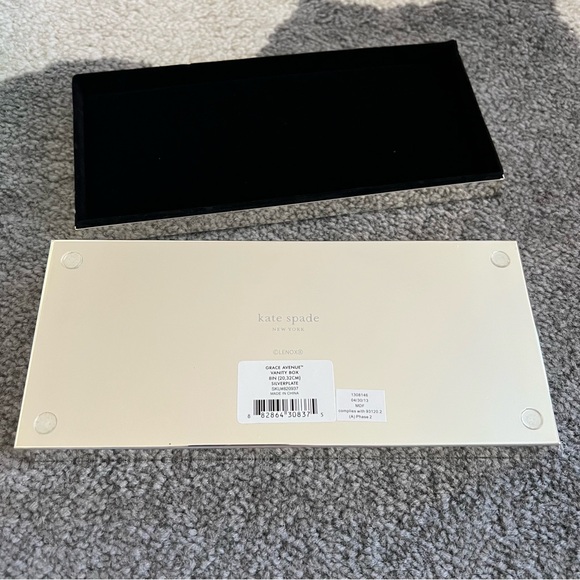 NWT Kate Spade Grace Avenue Jewelry Box - Picture 3 of 4